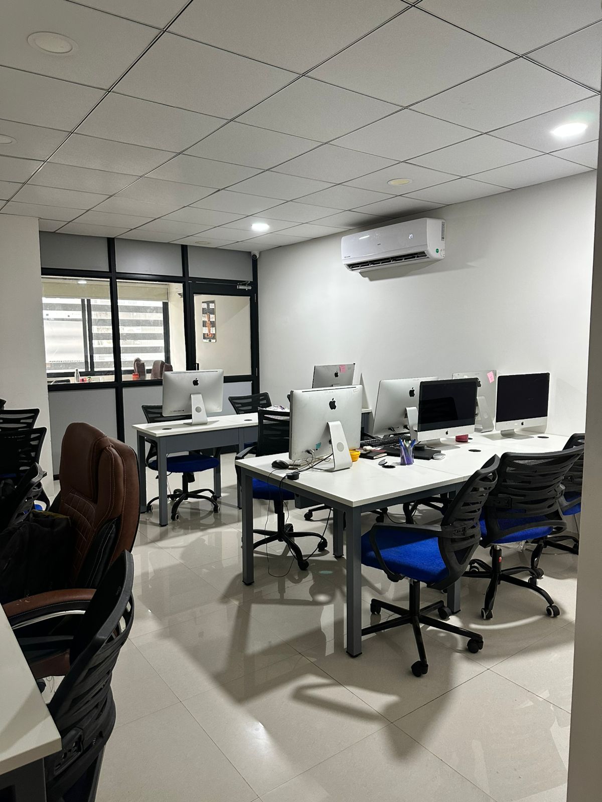 Isquare Corporate Park